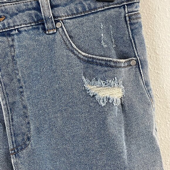 Tinseltown Distressed Denim Mini Skirt With Frayed Hem & Pockets Vintage Look - Picture 3 of 14